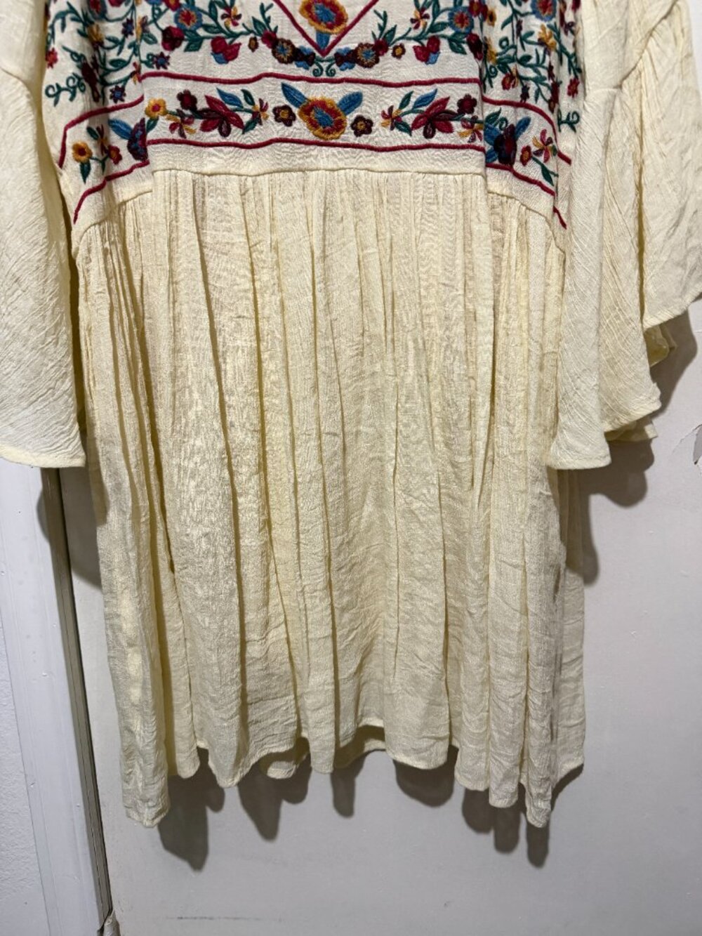 Umgee Floral Embroidered Bell-Sleeve Tunic Dress / Babydoll Top - Picture 6 of 15